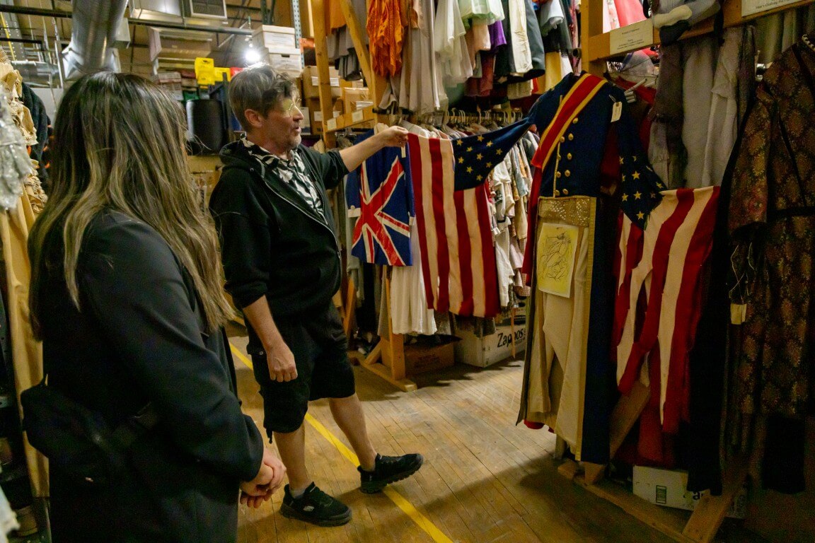 Looking at flag clothes